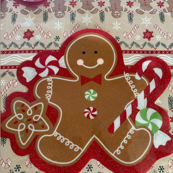 Preowned Gingerbread Vinyl Placemats Set of 6 + Fabric Oval Tablecloth 82” x 60” - Picture 6 of 8